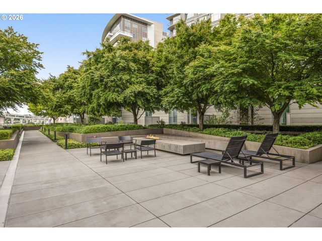 1075 Nw NORTHRUP St 514, Portland, OR 97209