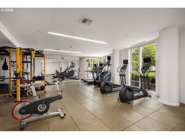 1075 Nw NORTHRUP St 514, Portland, OR 97209