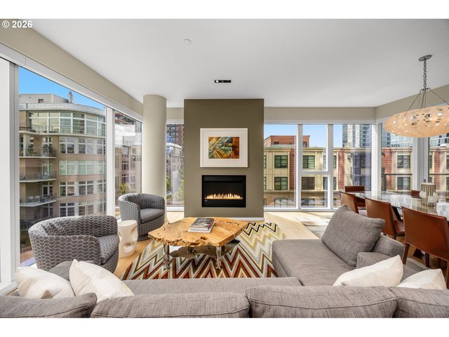 1075 Nw NORTHRUP St 514, Portland, OR 97209