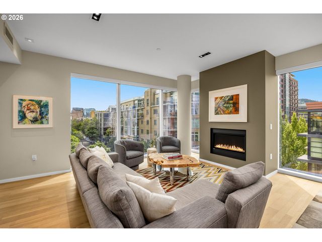 1075 Nw NORTHRUP St 514, Portland, OR 97209