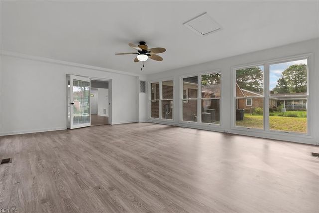 4257 Meadow Wood DR, Chesapeake, VA 23321
