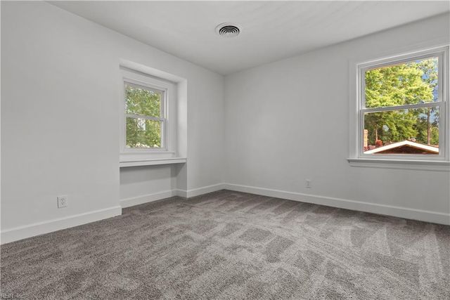 4257 Meadow Wood DR, Chesapeake, VA 23321