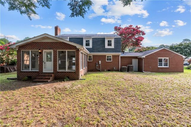 4257 Meadow Wood DR, Chesapeake, VA 23321