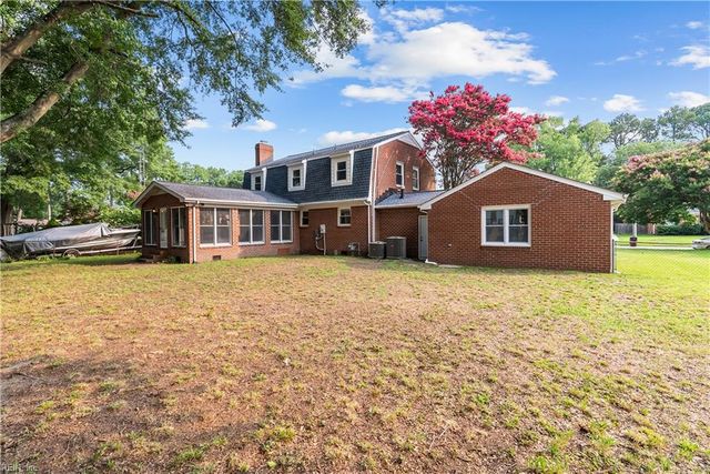 4257 Meadow Wood DR, Chesapeake, VA 23321