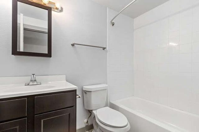 612 W Texas Avenue 204, Baytown, TX 77520