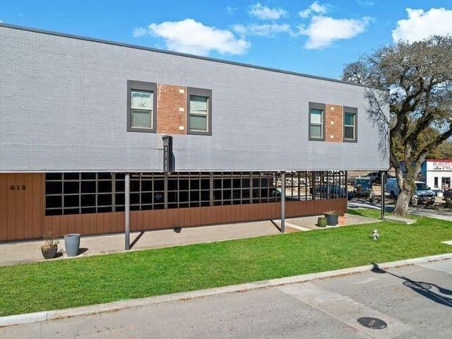 612 W Texas Avenue 204, Baytown, TX 77520