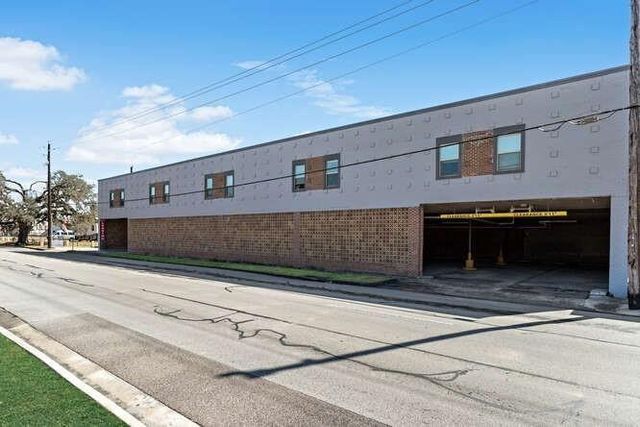 612 W Texas Avenue 204, Baytown, TX 77520