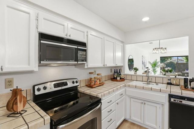 17101 Creekside Circle, Morgan Hill, CA 95037