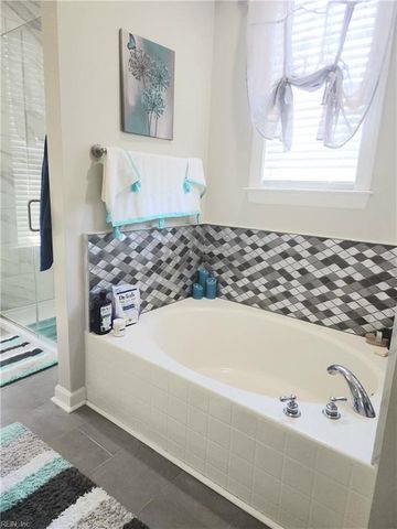 632 Sweet Leaf PL, Chesapeake, VA 23320