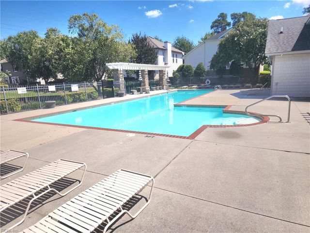 632 Sweet Leaf PL, Chesapeake, VA 23320