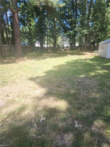 632 Sweet Leaf PL, Chesapeake, VA 23320