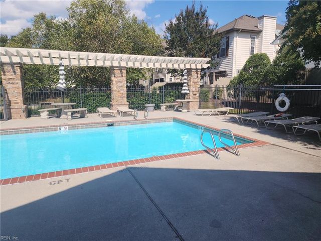 632 Sweet Leaf PL, Chesapeake, VA 23320