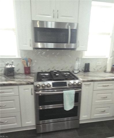 632 Sweet Leaf PL, Chesapeake, VA 23320