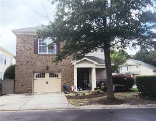 632 Sweet Leaf PL, Chesapeake, VA 23320