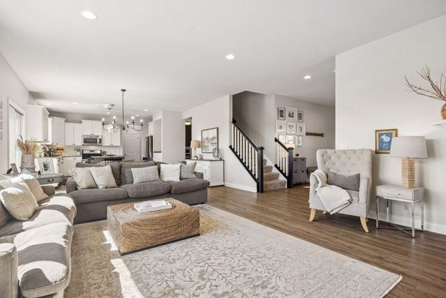 1608 Aspen Drive, Carver, MN 55315