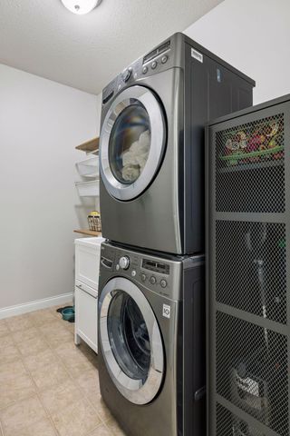 1608 Aspen Drive, Carver, MN 55315