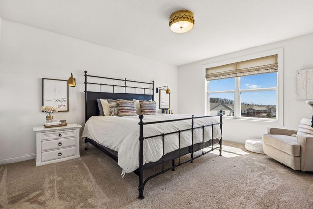 1608 Aspen Drive, Carver, MN 55315