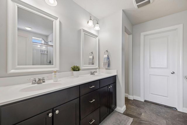 1608 Aspen Drive, Carver, MN 55315