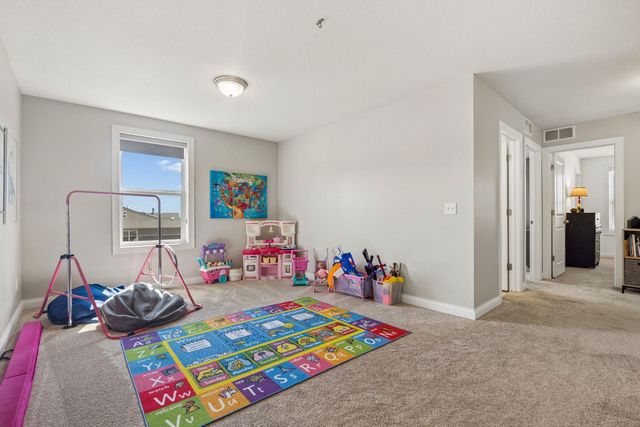 1608 Aspen Drive, Carver, MN 55315