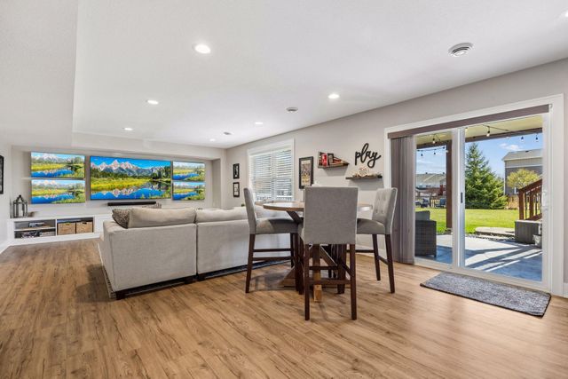 1608 Aspen Drive, Carver, MN 55315