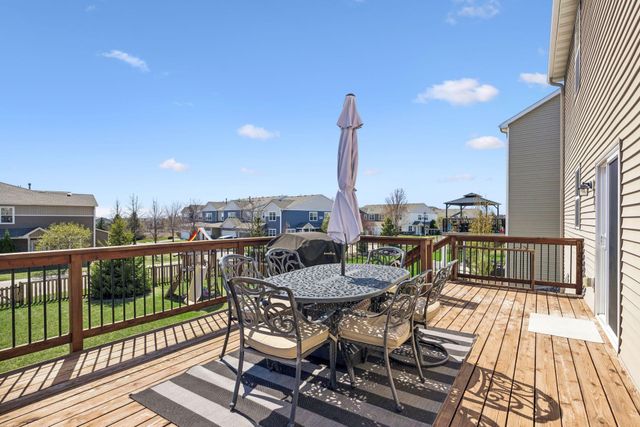 1608 Aspen Drive, Carver, MN 55315