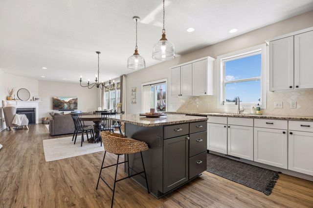 1608 Aspen Drive, Carver, MN 55315