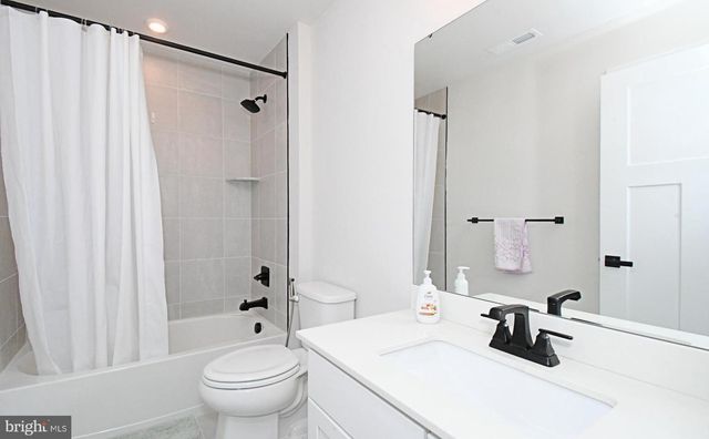 500 STERLING DR, East Norriton, PA 19401