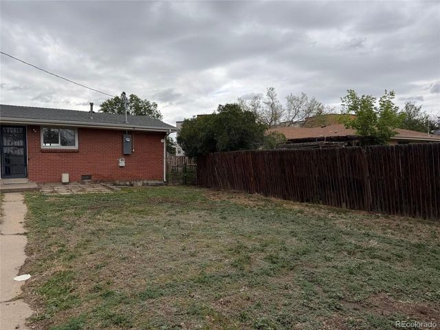 3124 Quari St, Aurora, CO 80011