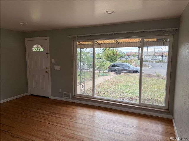 3124 Quari St, Aurora, CO 80011