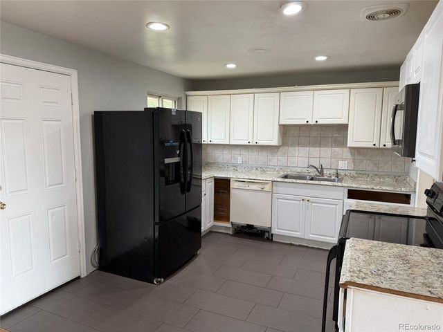 3124 Quari St, Aurora, CO 80011
