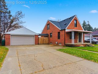 24826 Cushing Avenue, Eastpointe, MI 48021