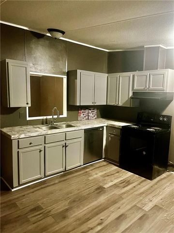 1914 Pinehurst, Jonesboro, GA 30238