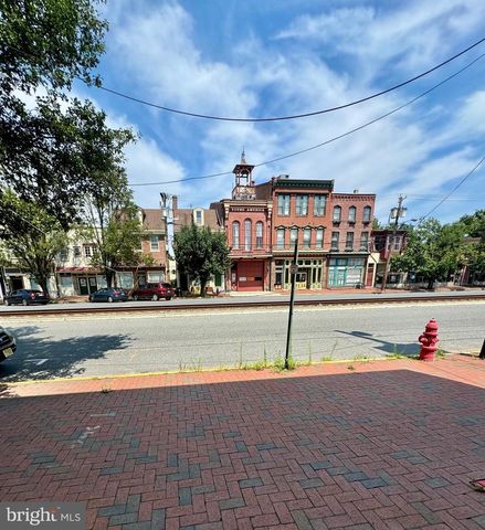 20-22 E BROAD ST, Burlington, NJ 08016