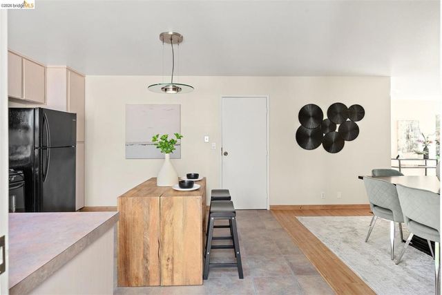 1144 Parkridge Dr, Richmond, CA 94803