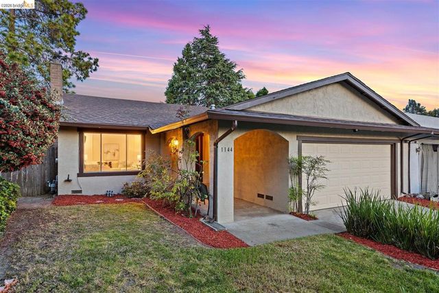 1144 Parkridge Dr, Richmond, CA 94803