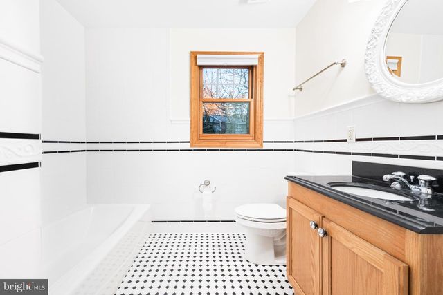 901 ACADEMY LN, Bryn Mawr, PA 19010