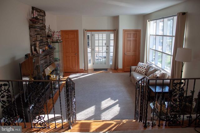 901 ACADEMY LN, Bryn Mawr, PA 19010