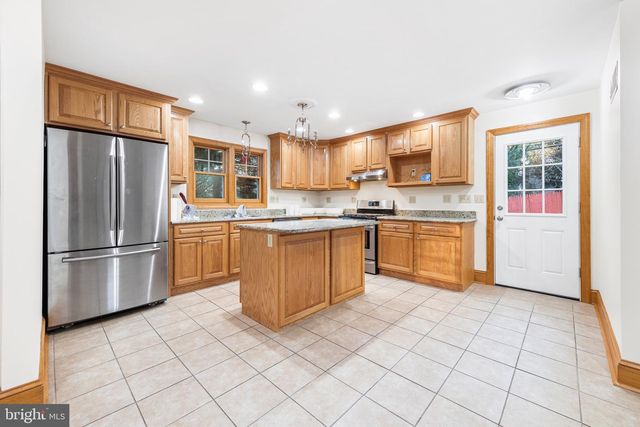 901 ACADEMY LN, Bryn Mawr, PA 19010