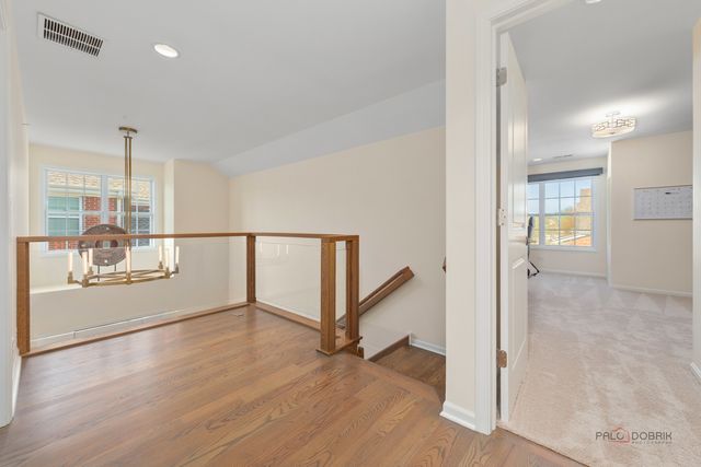 2240 Washington Drive, Northbrook, IL 60062
