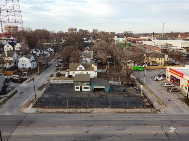 300 E Linwood Boulevard, Kansas City, MO 64111