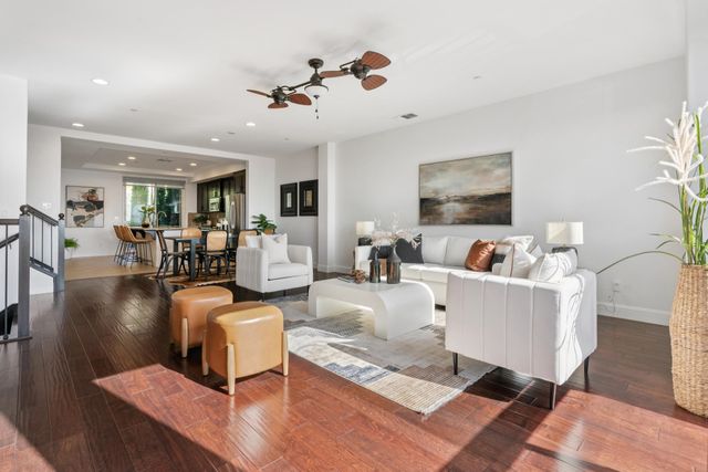 6466 Bayview Dr, Oakland, CA 94605