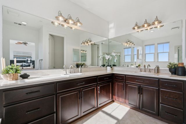 6466 Bayview Dr, Oakland, CA 94605