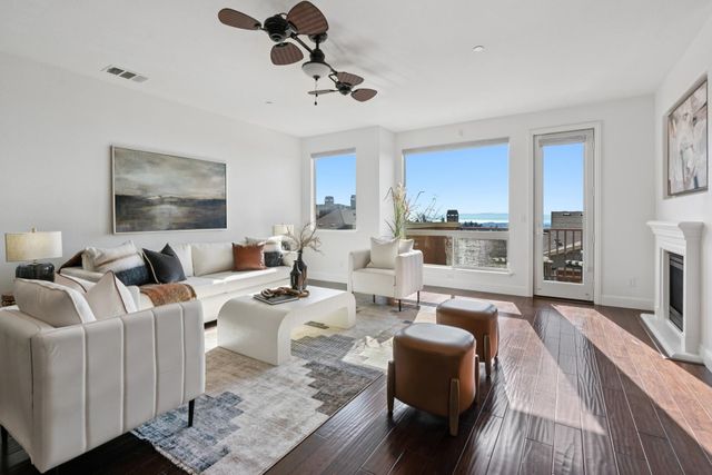 6466 Bayview Dr, Oakland, CA 94605