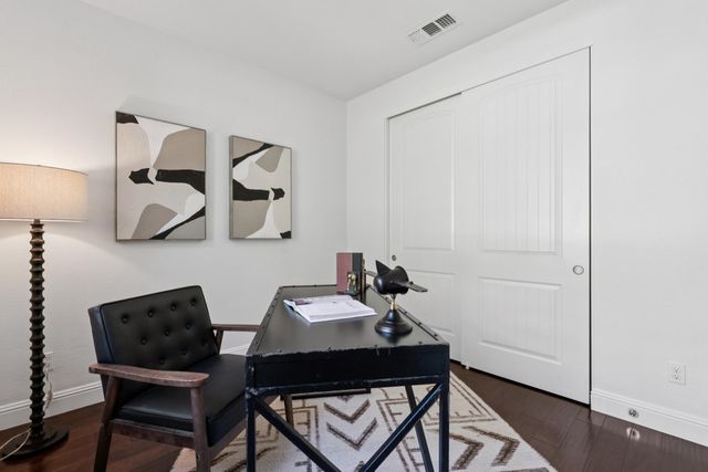 6466 Bayview Dr, Oakland, CA 94605