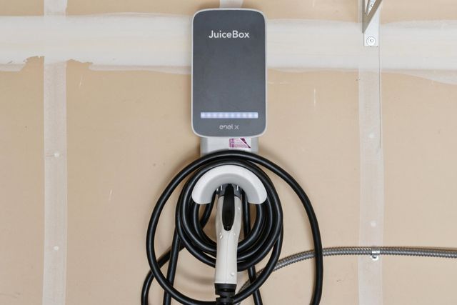 6466 Bayview Dr, Oakland, CA 94605