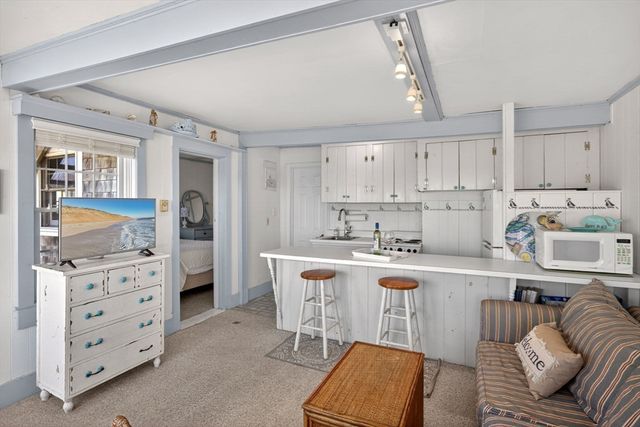 73 Main St 6, Chatham, MA 02633