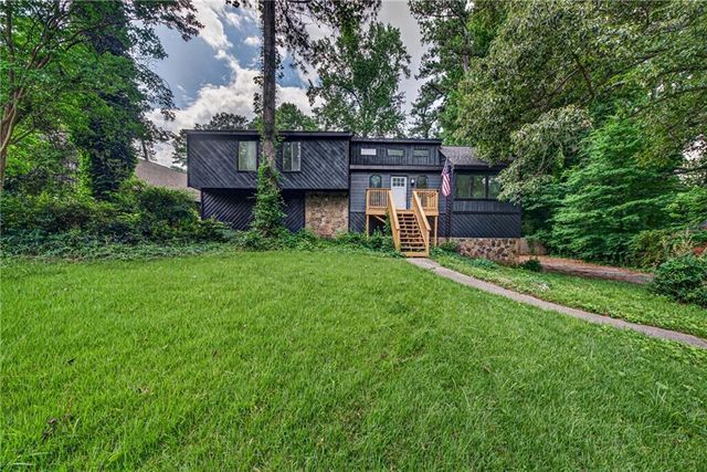 5169 Rockbridge Drive, Stone Mountain, GA 30087