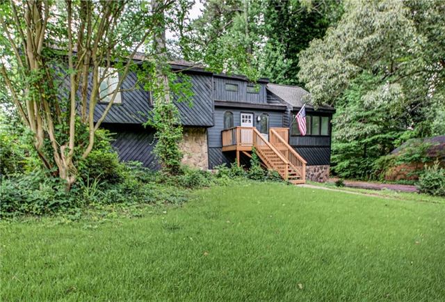 5169 Rockbridge Drive, Stone Mountain, GA 30087