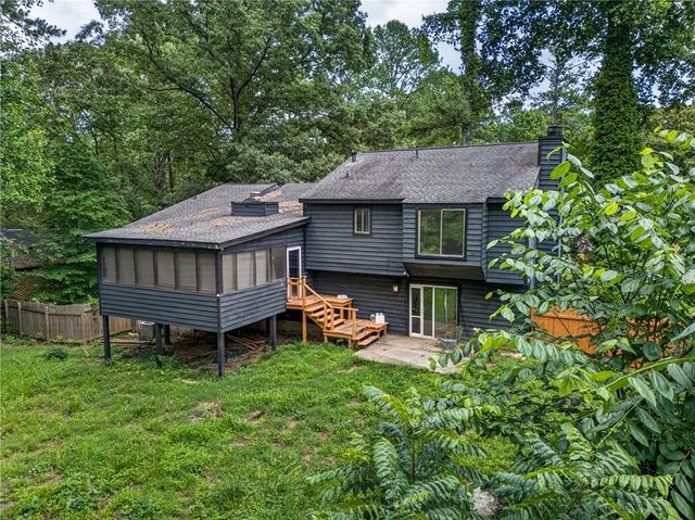 5169 Rockbridge Drive, Stone Mountain, GA 30087