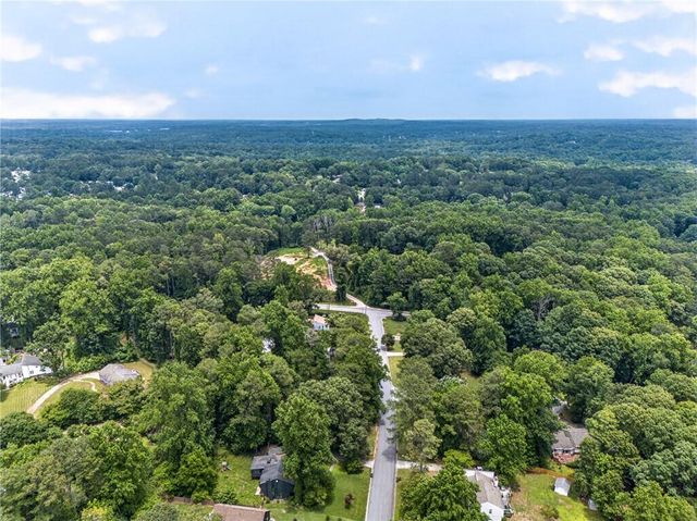 5169 Rockbridge Drive, Stone Mountain, GA 30087
